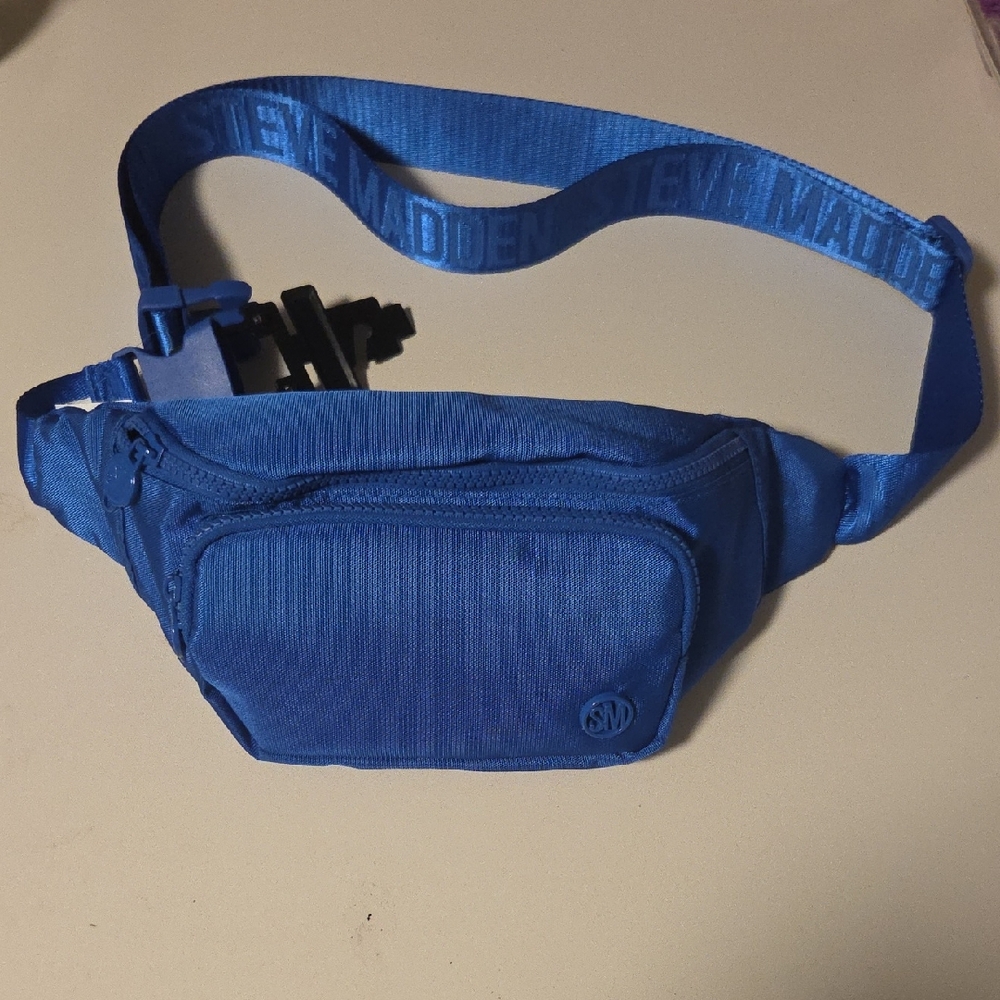 Steve Madden Adjustable Belt Bag/ Fanny Pack in Vibrant Blue